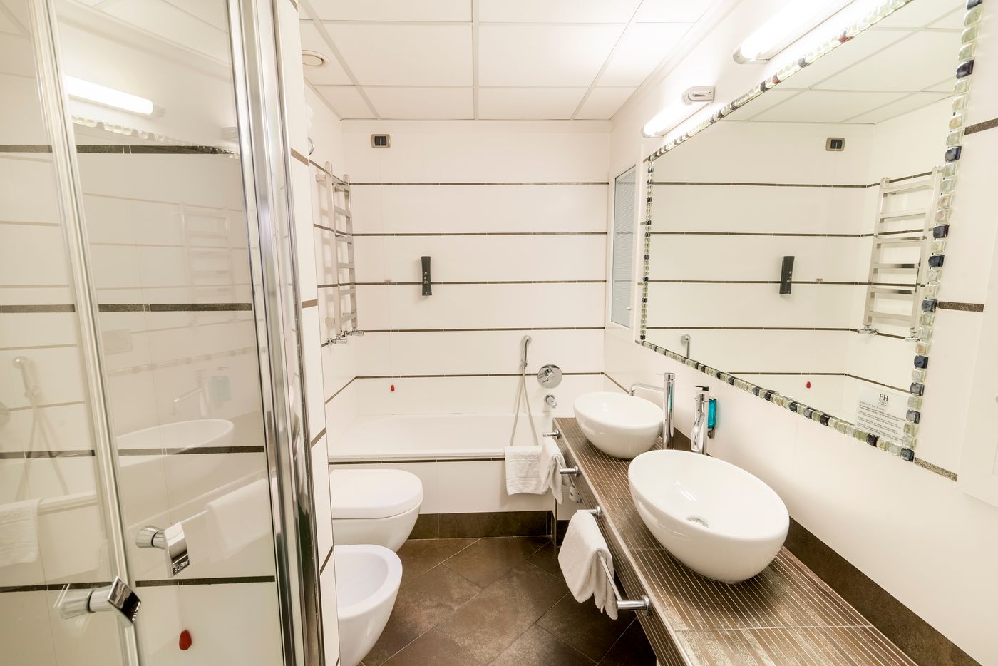 Grand-hotel-Mediterraneo-Room-58