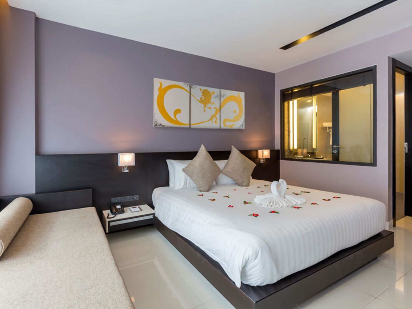 The-Charm-Resort-Phuket-Room-23