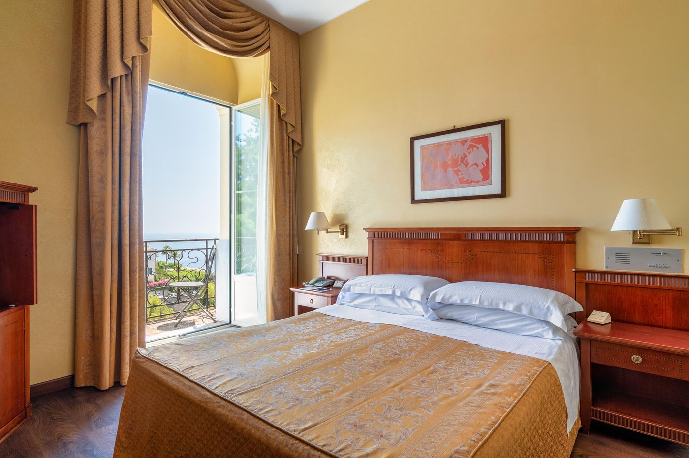 Excelsior-Palace-Room-28