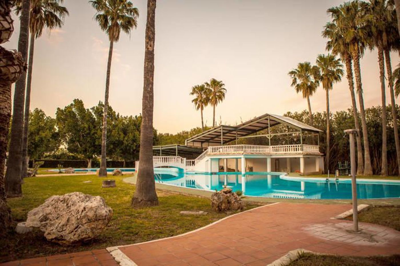 Wonderwall Music- Adults Only