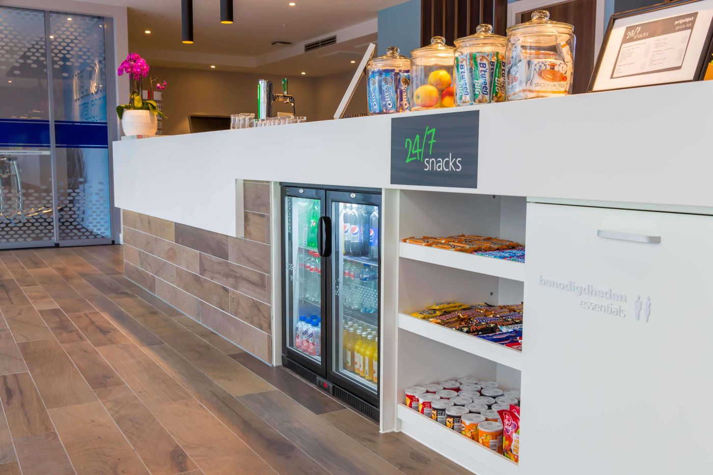 Hampton-By-Hilton-Amsterdam-City-Centre-East-Restaurant-19