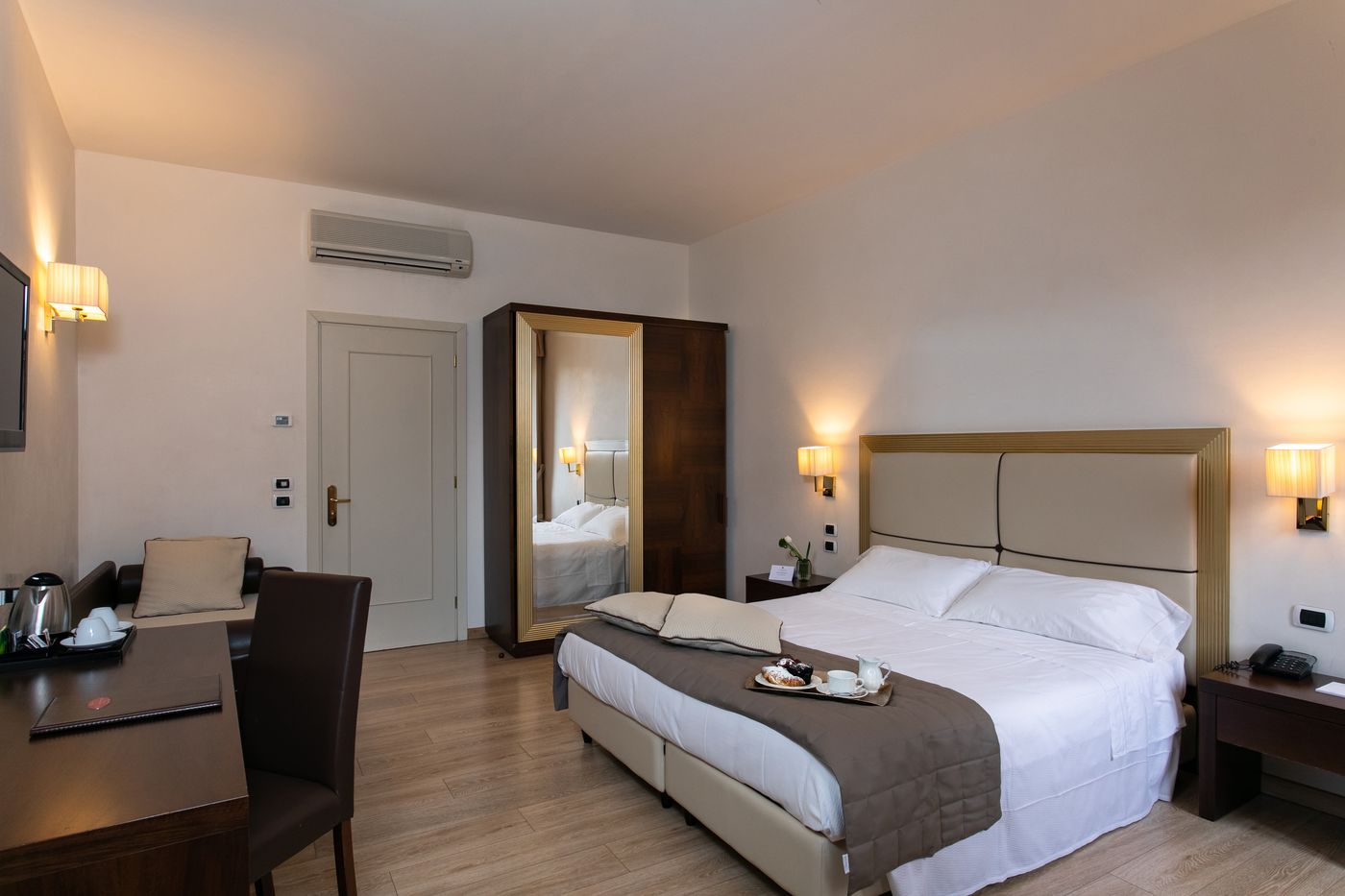 Ca' Vendramin Zago-Italy-Venezia-Room-9