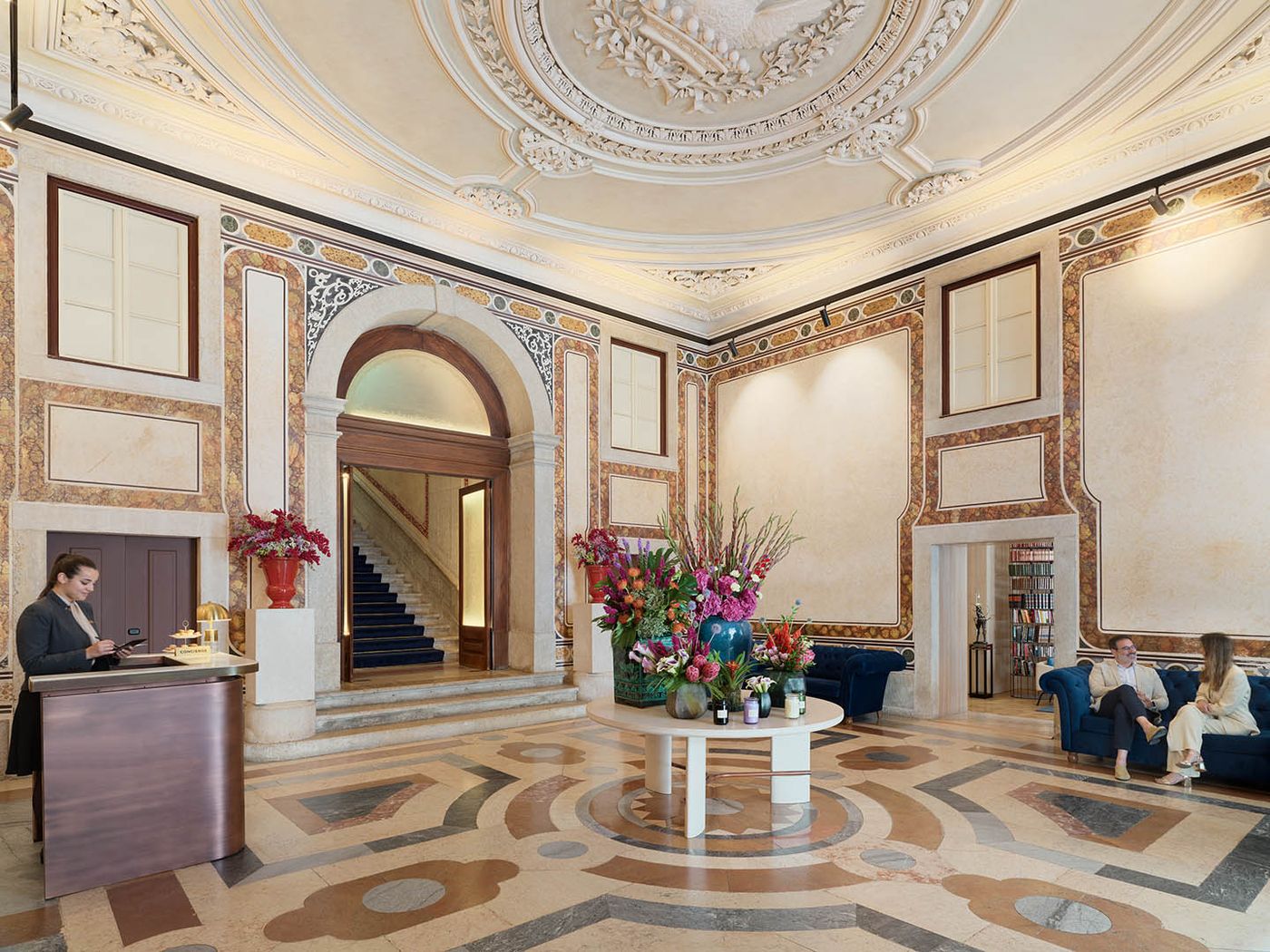 The-One-Palacio-Da-Anunciada-Lobby-14