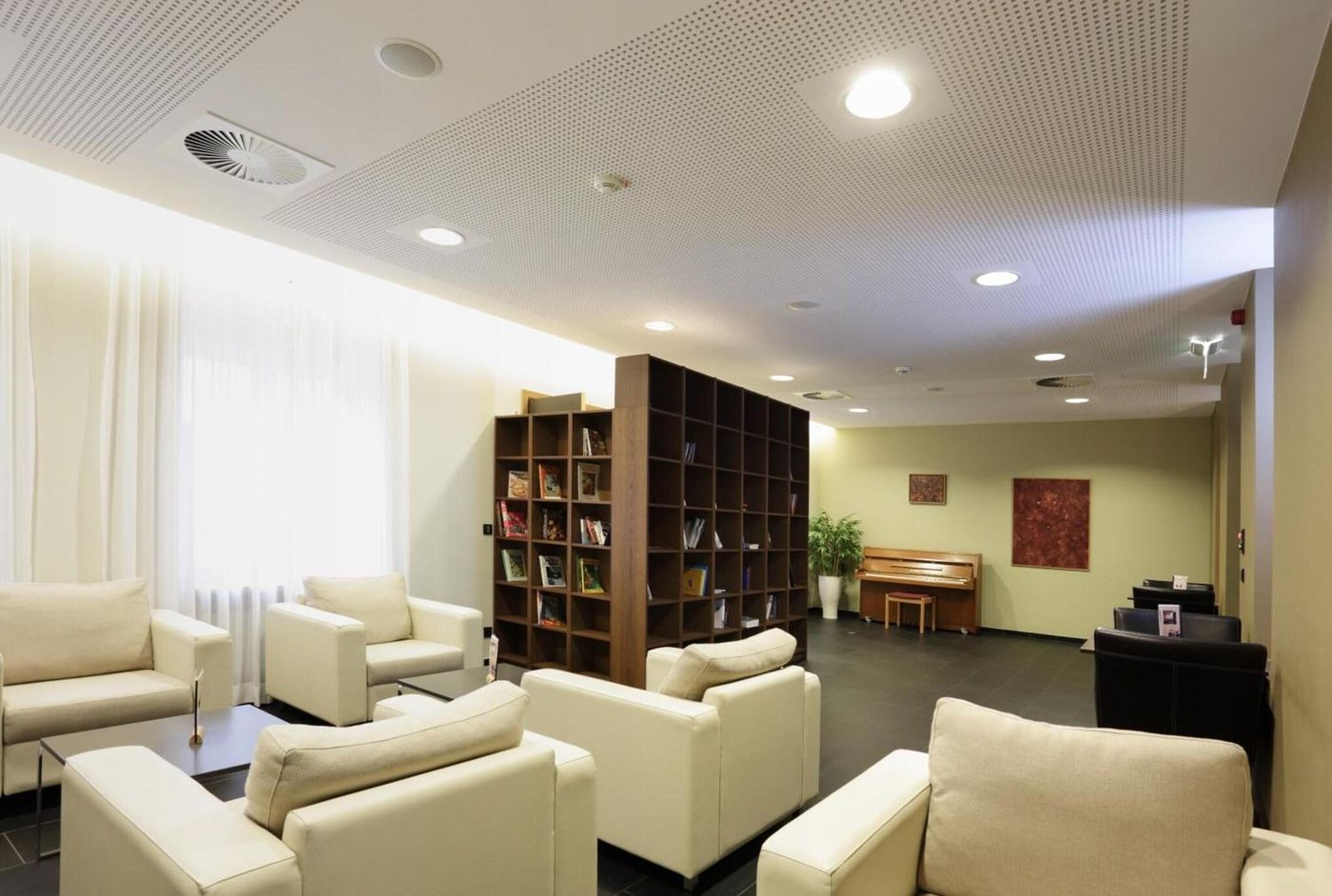 Am-Klouschter-Mondorf-Les-Bains-Hotel-Lobby-3