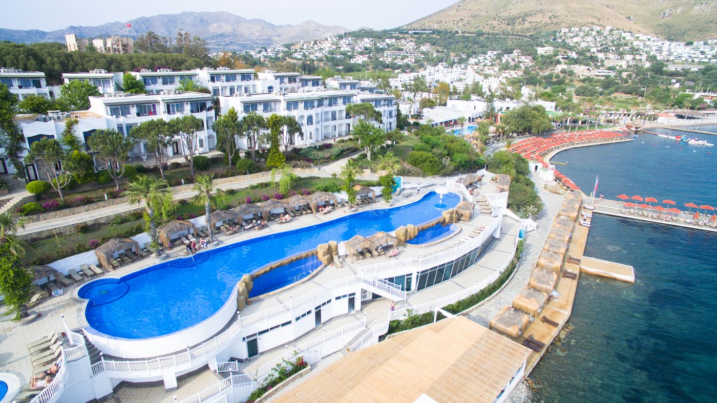 Kadikale-Resort-Spa-Pool-5