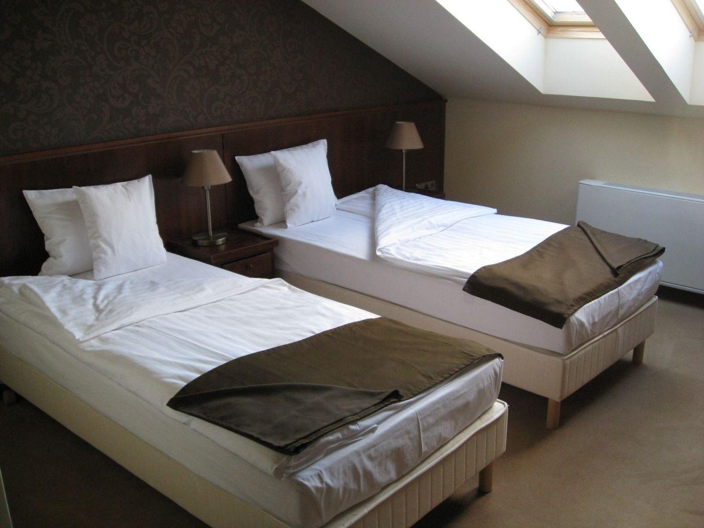 Szepia-Bio---Art-Hotel-Room-6