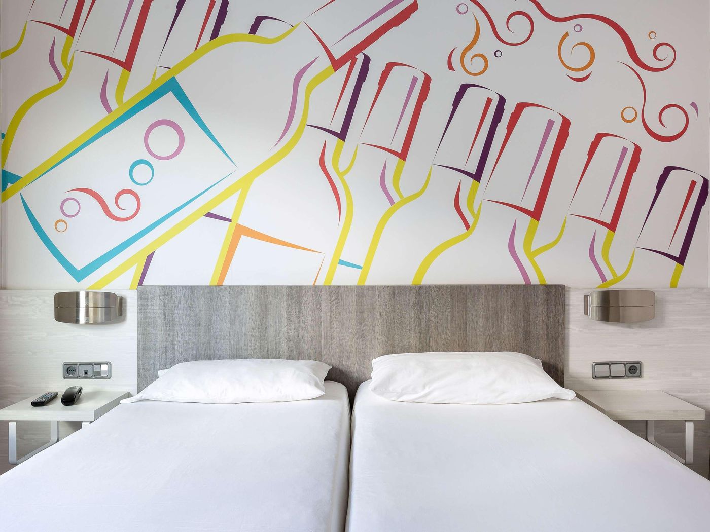 Ibis-Styles-Madrid-Prado-Room-30
