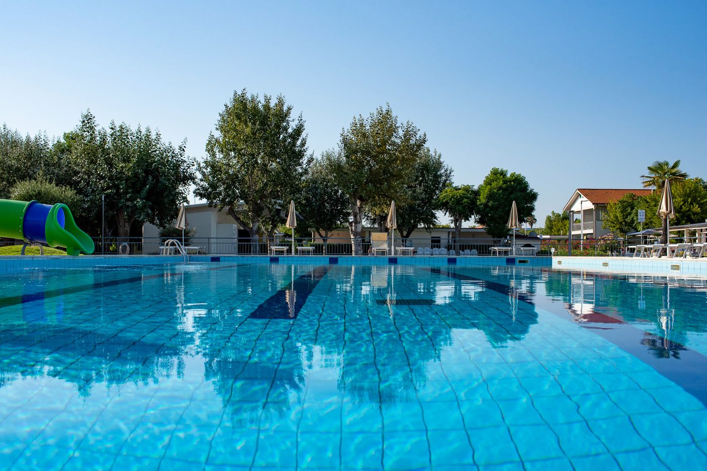 Club-del-Sole-Stork-Family-Collection-Pool-53