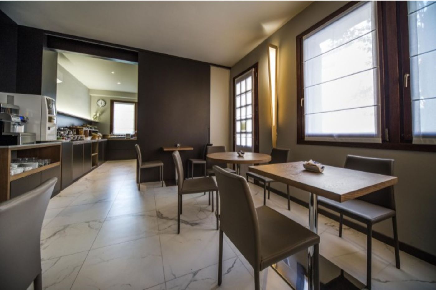 Hotel-Aaron-Restaurant-9