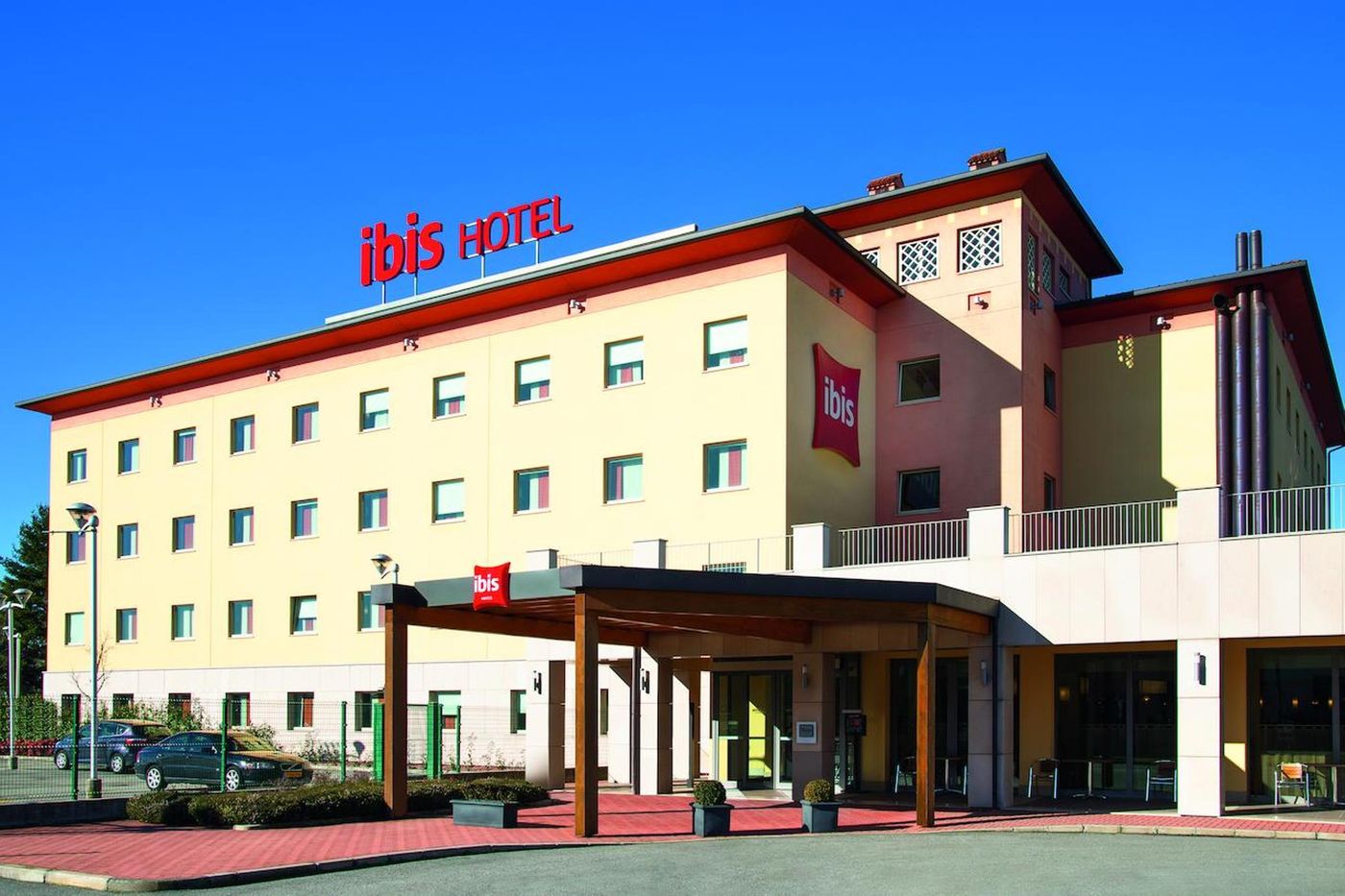 ibis Como-Italy-GRANDATE - COMO-General view-1