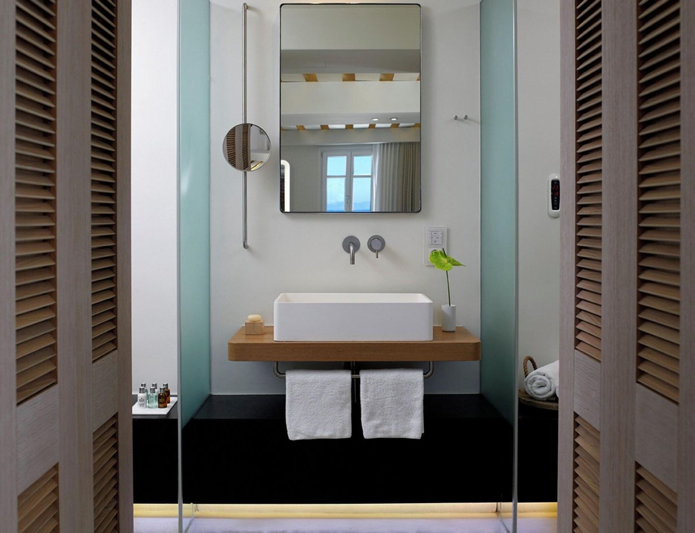 Bill---Coo-Suites-and-Lounge-Room-54