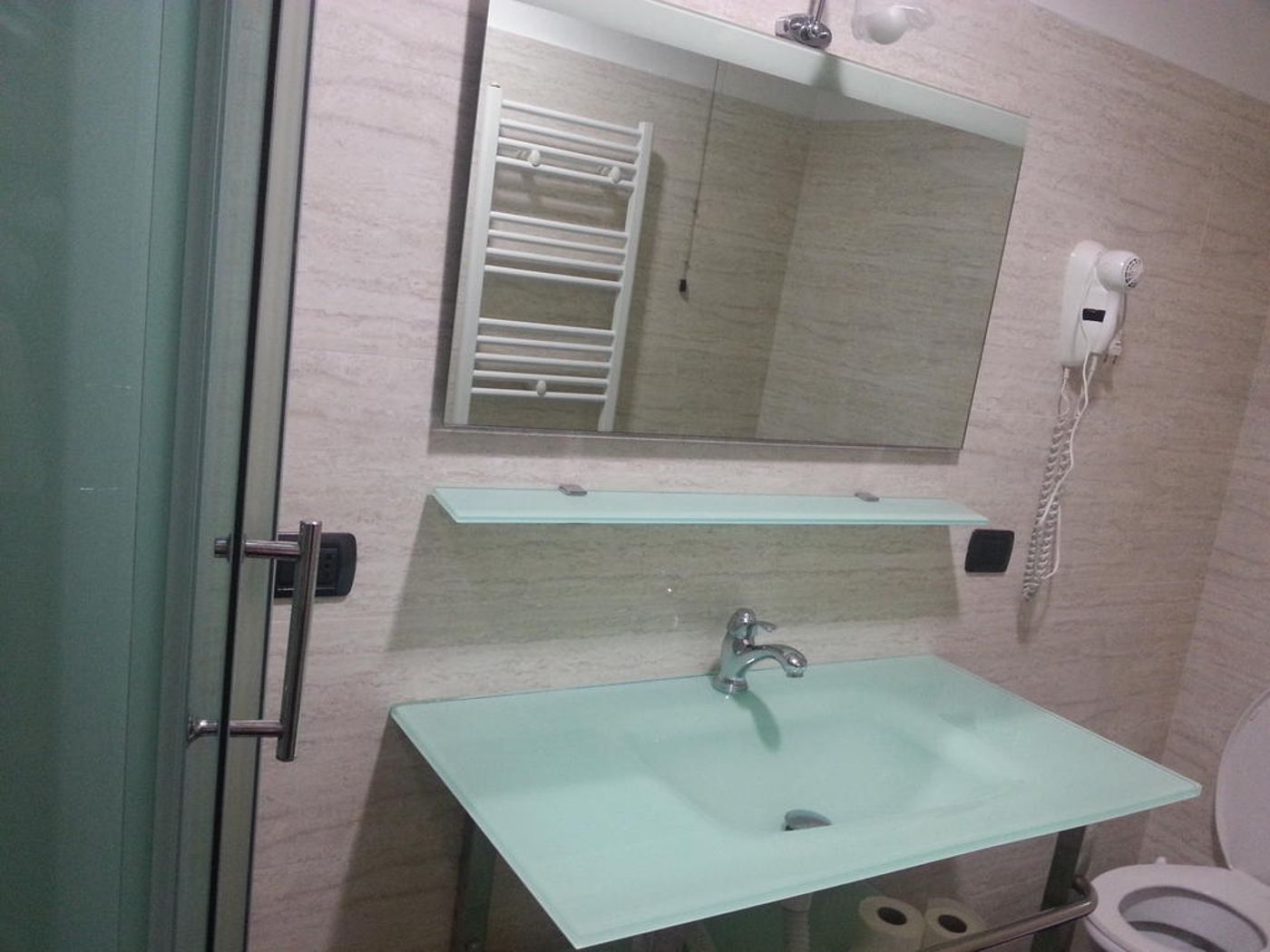 Le Tre Stazioni - Italy - GENOA  - Room - 8