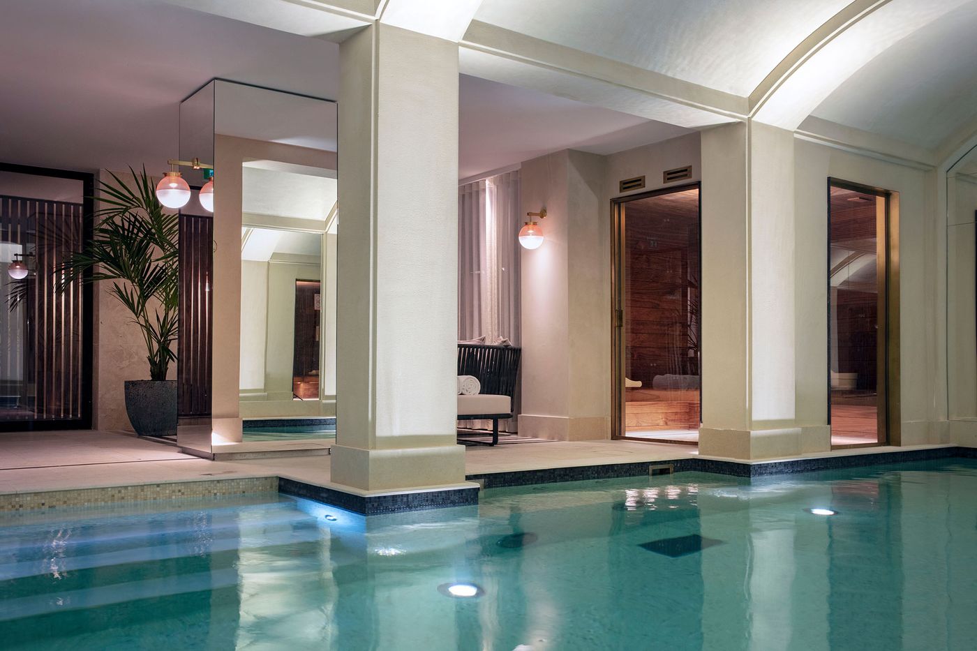 Les-Jardins-Du-Faubourg-Pool-41