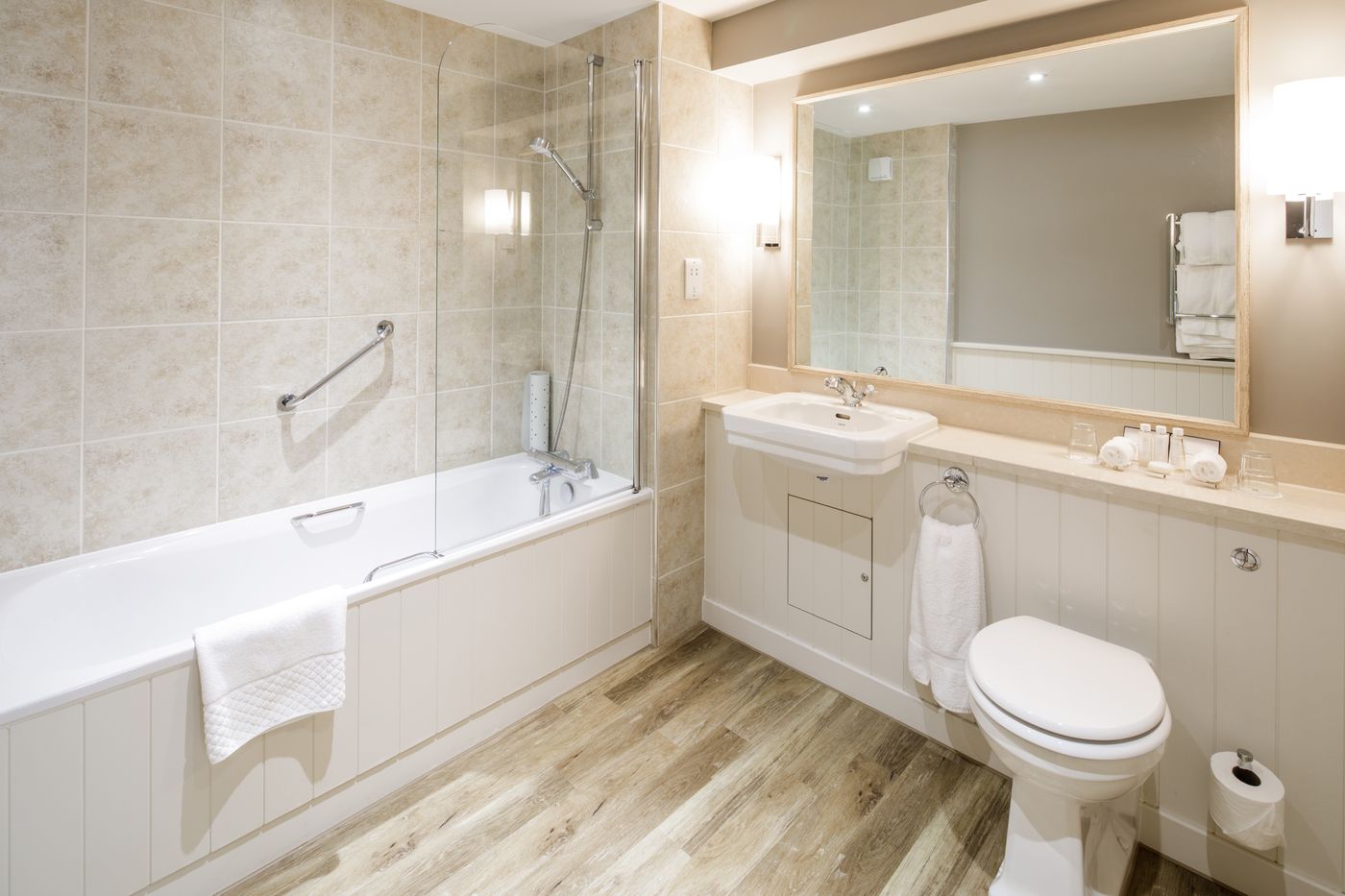 Greenhills-Country-Hotel-Room-28