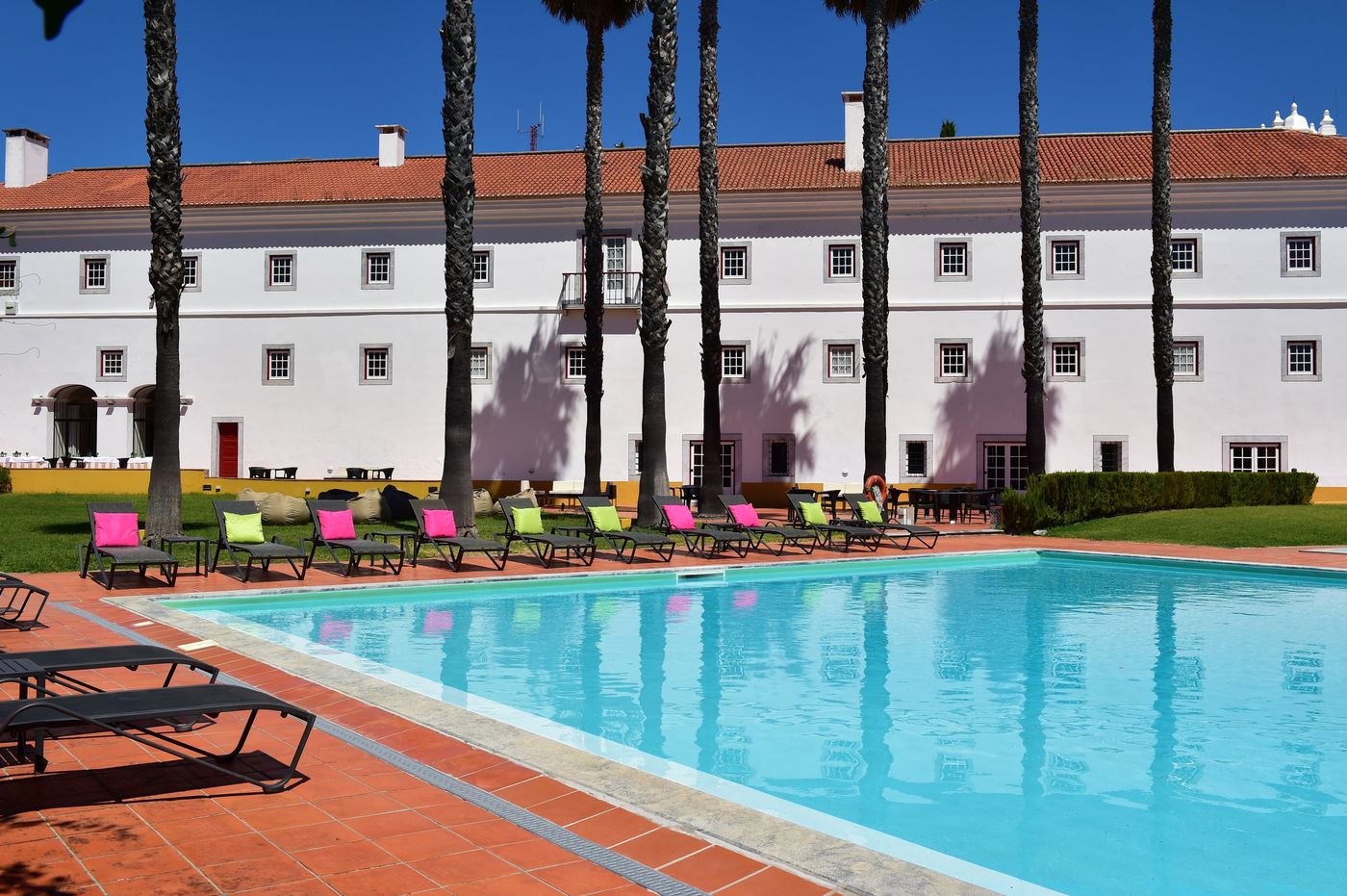 Pousada-Convento-de-Beja-Pool-17