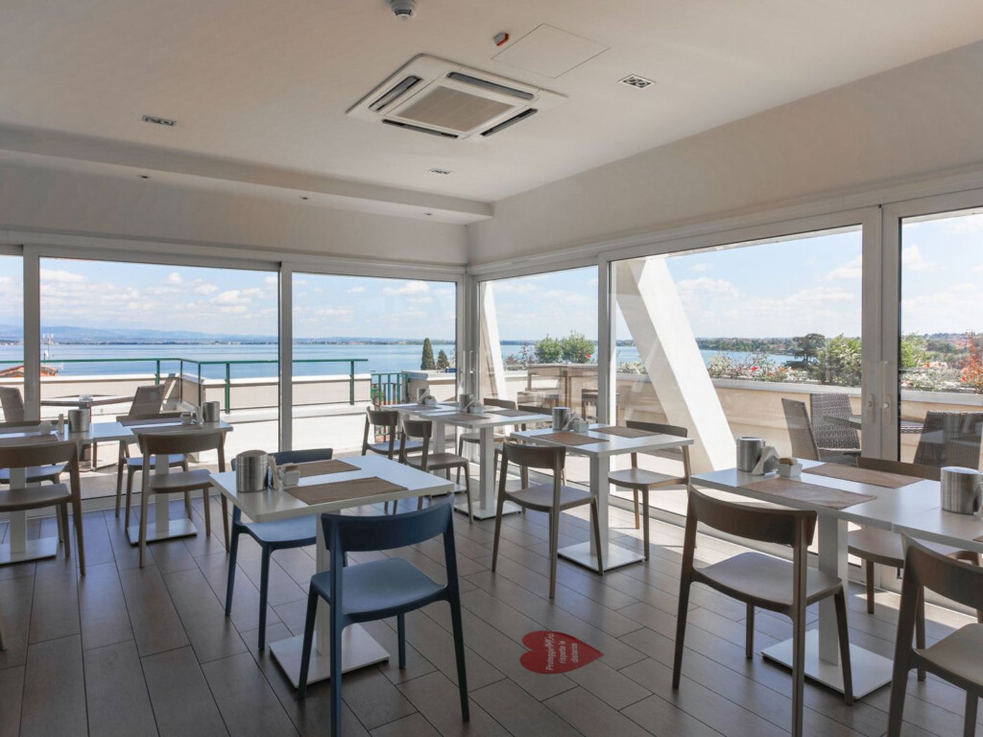 Hotel Bonotto-Italy-DESENZANO DEL GARDA-Terrace-9