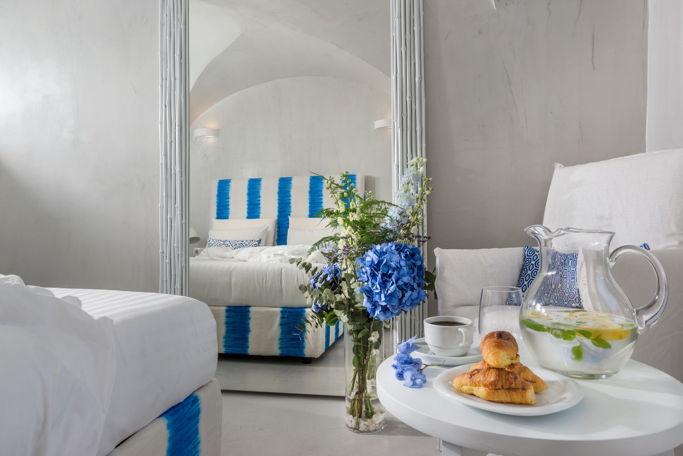 Mythical-Blue-Luxury-Suites-Room-18