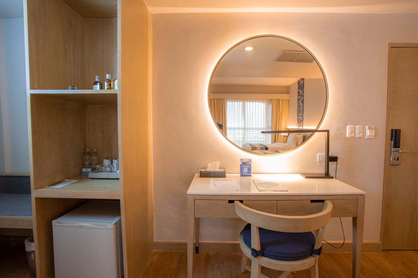 Royal-Paradise-Room-43