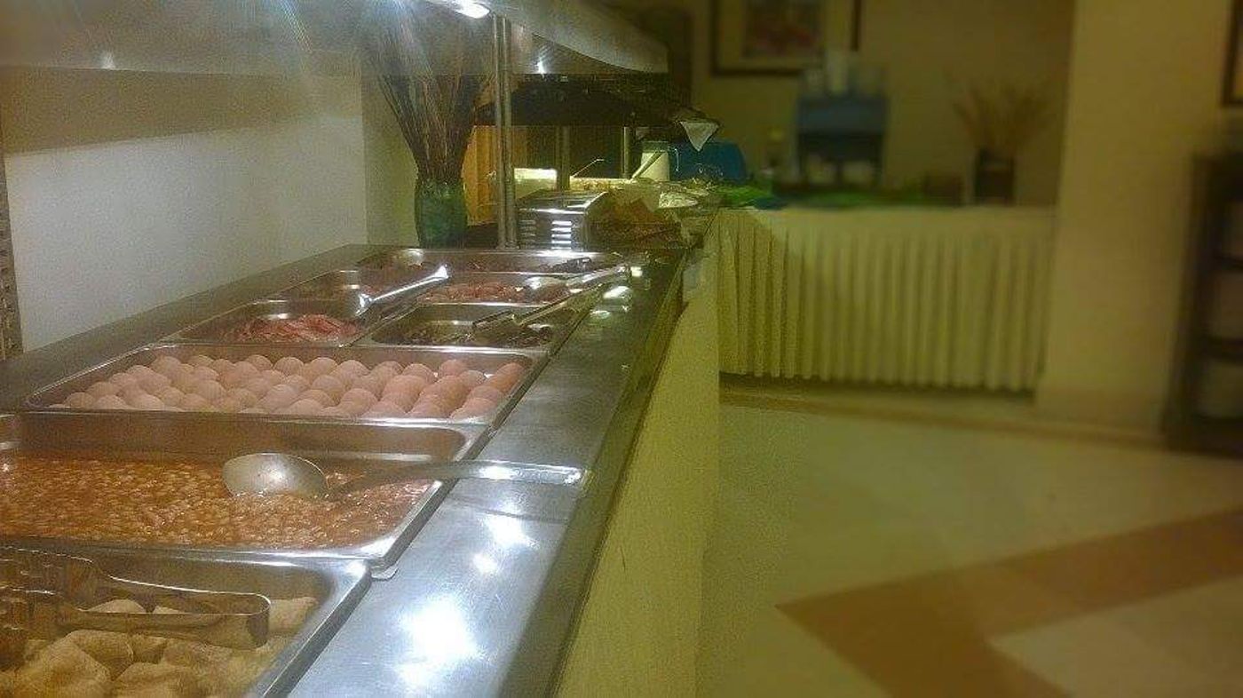 CNIC-Hellinis-Restaurant-16