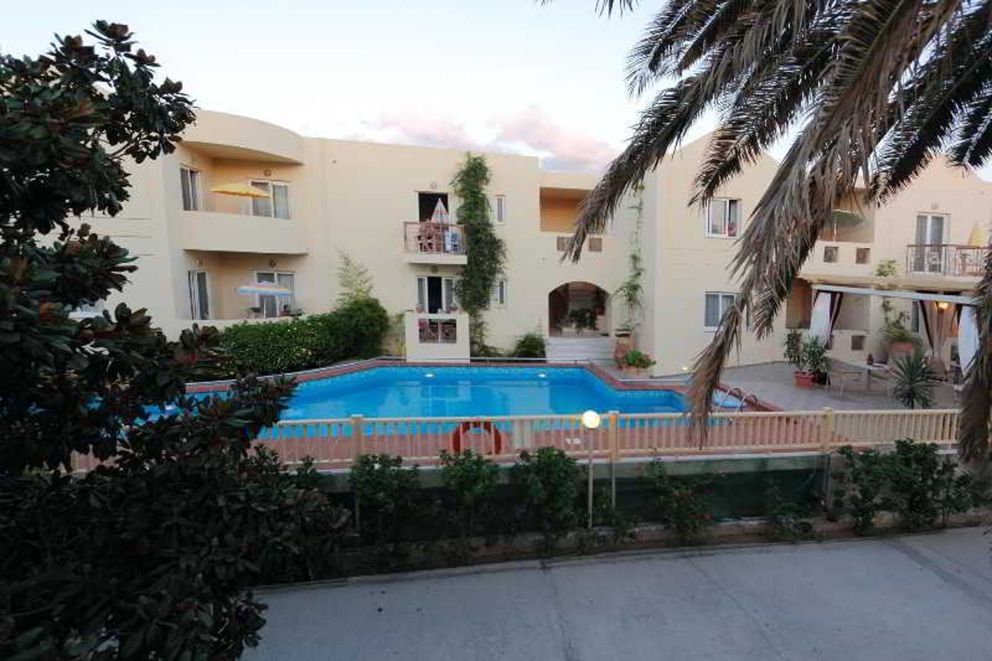 Lambrinos-Suites-Pool-4