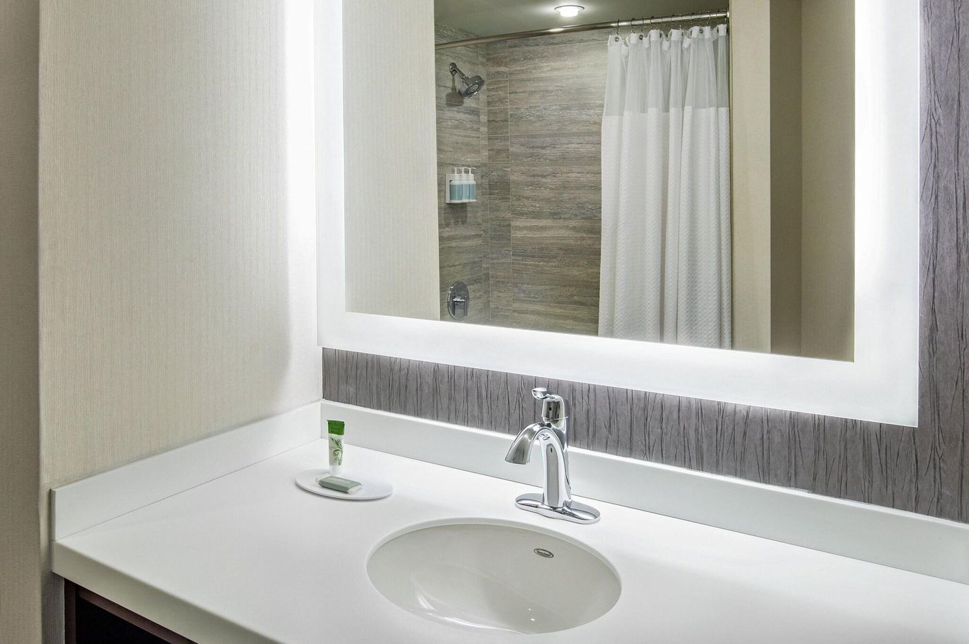 Courtyard-Boston-Downtown-Room-39