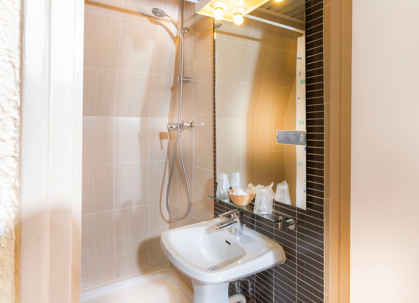 France-Quartier-Latin-Room-26