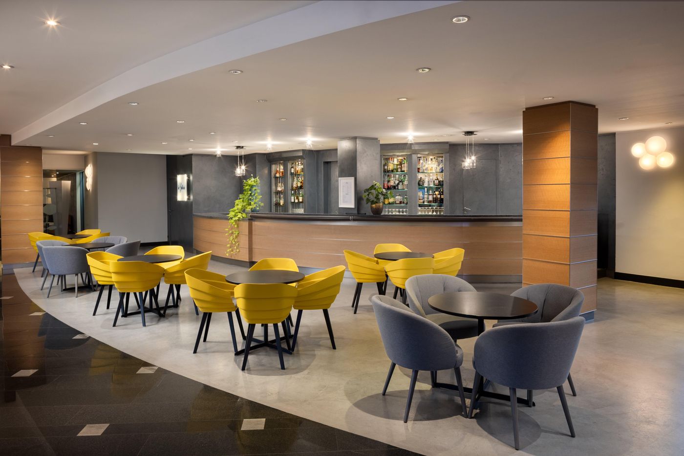 Crowne-Plaza-Milan-Linate-Bar-3