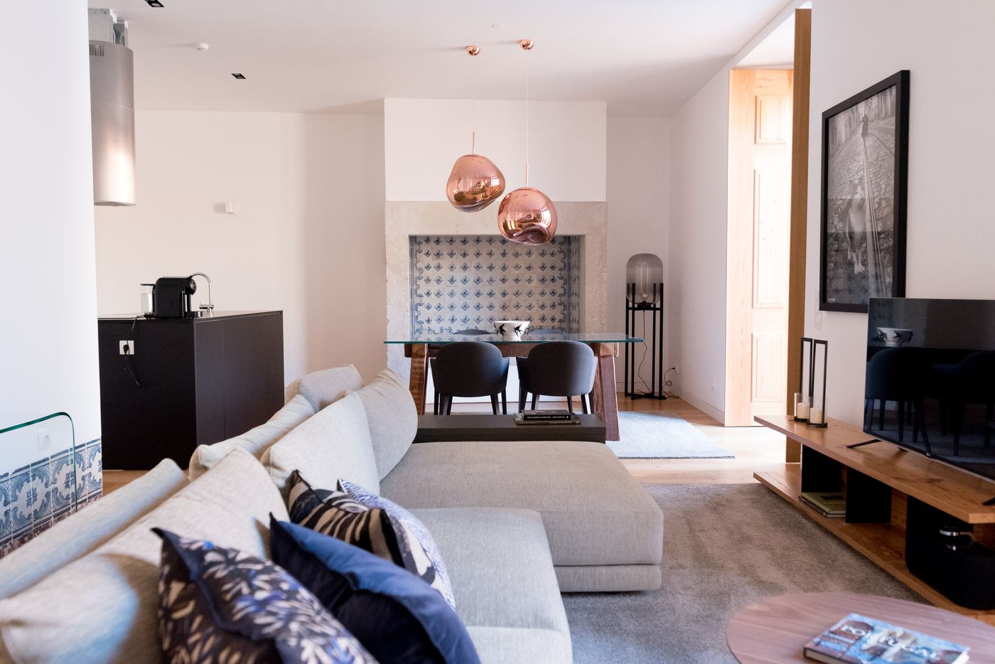 Flora-Chiado-Apartments-Room-21