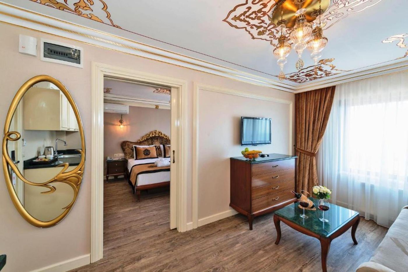 The-Byzantium-Hotel---Suites-Room-30