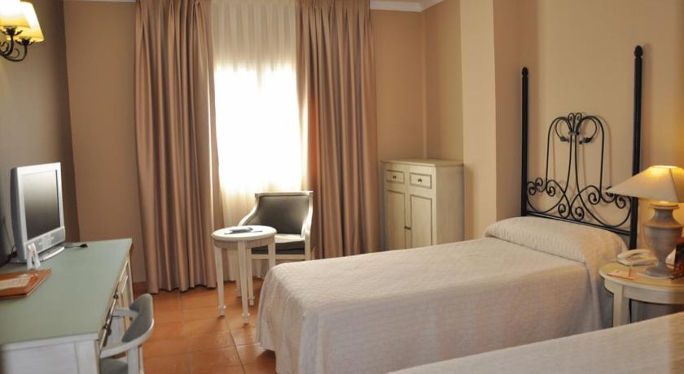 Alboran-Algeciras-Room-17