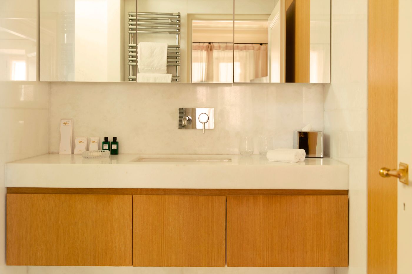 Hotel-La-Ponche-Room-36