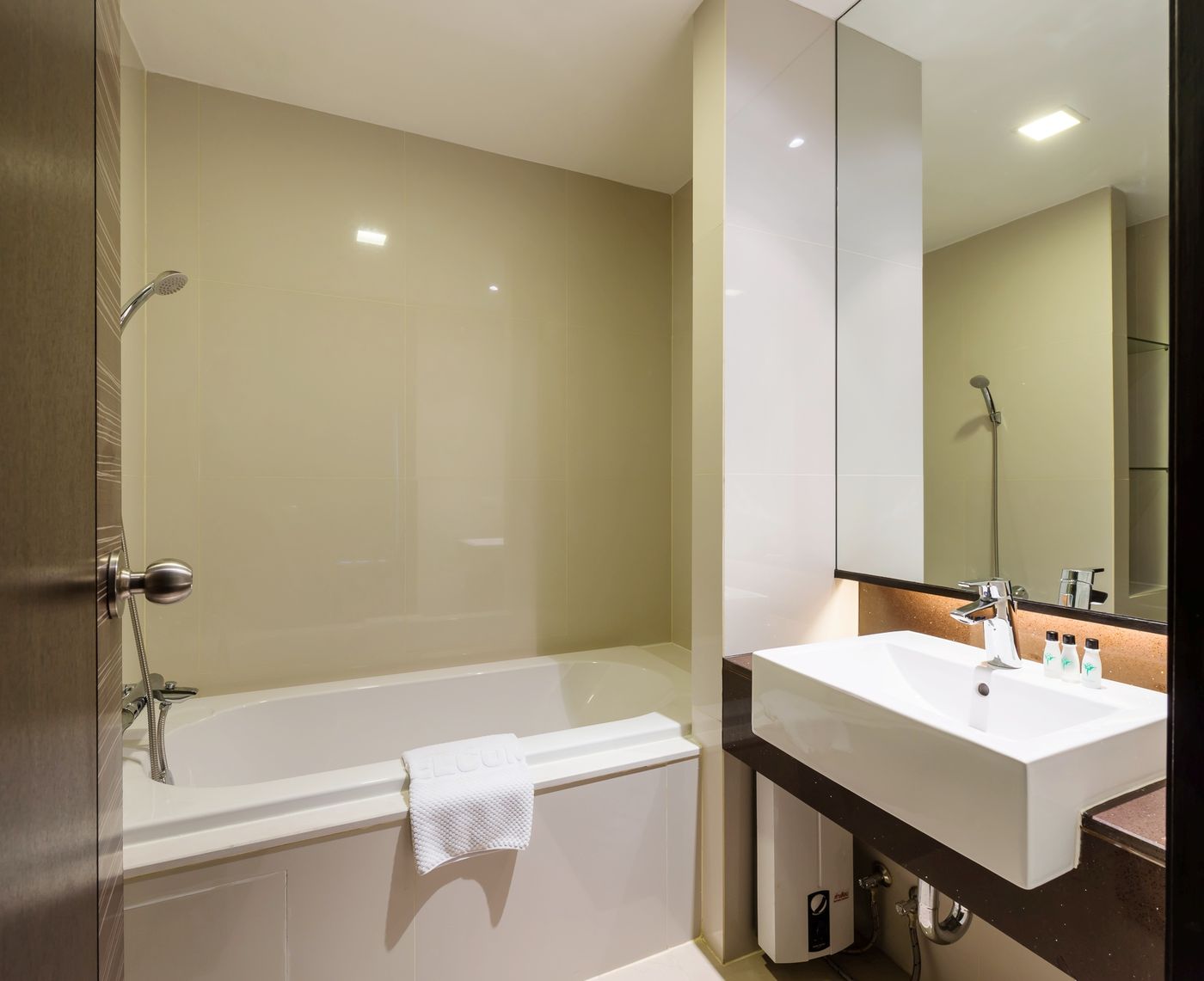 Jasmine-Grande-Residence-Room-46