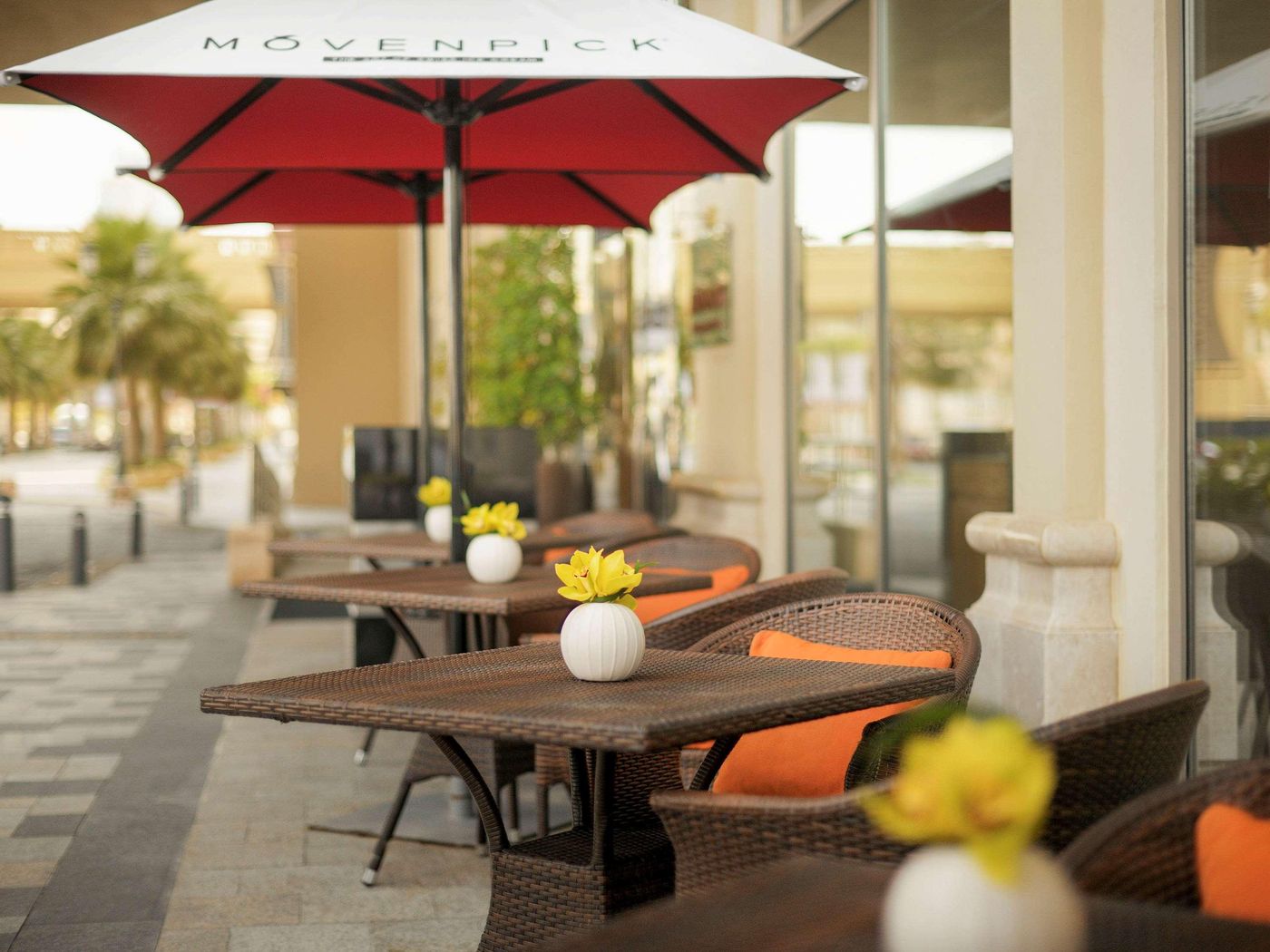 Movenpick-Jumeirah-Beach-Restaurant-13