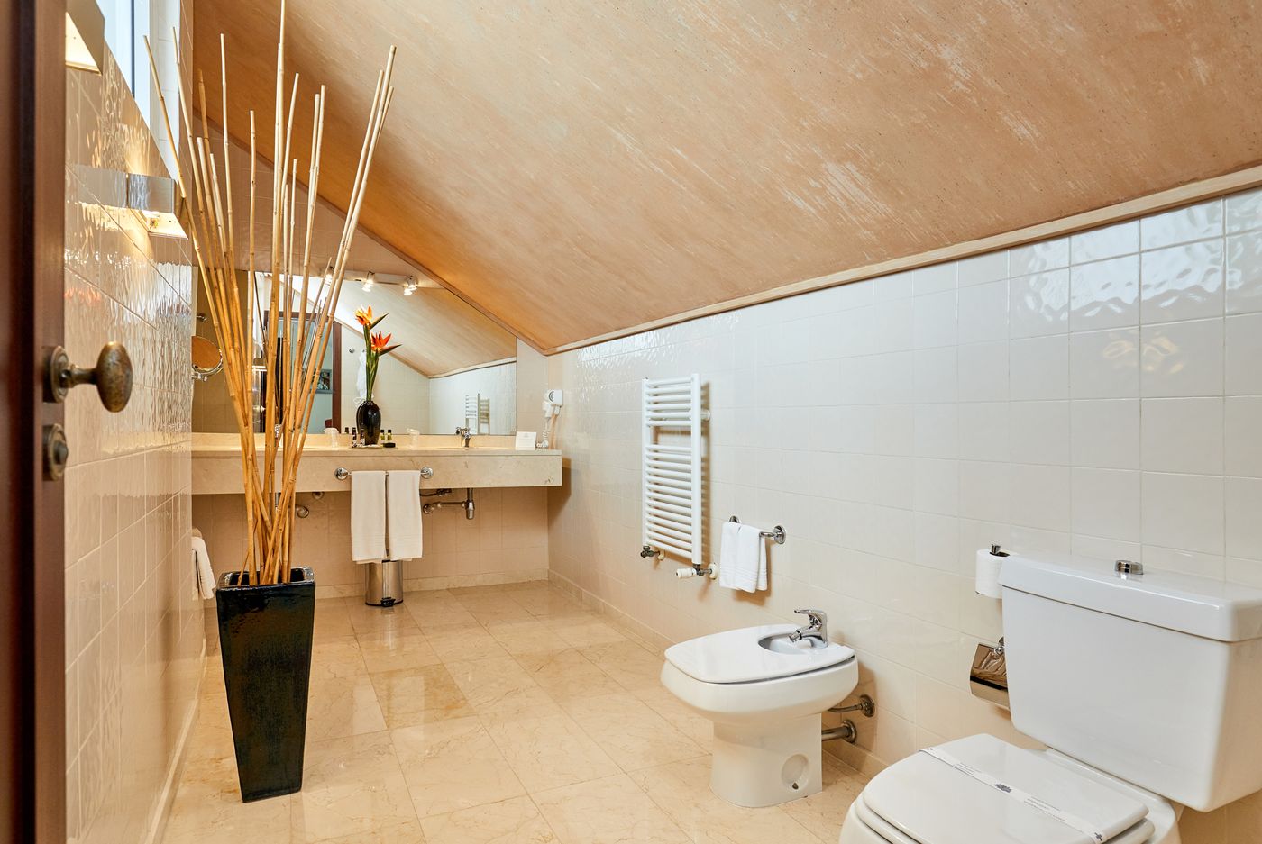 Pateo-dos-Solares-Charm-Hotel-Room-25