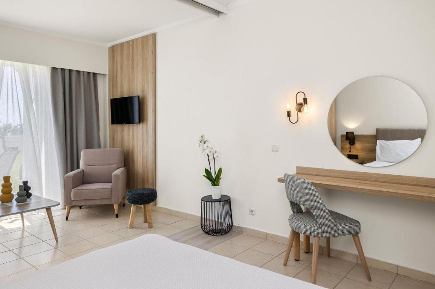 Kiotari Miraluna Beach Resort