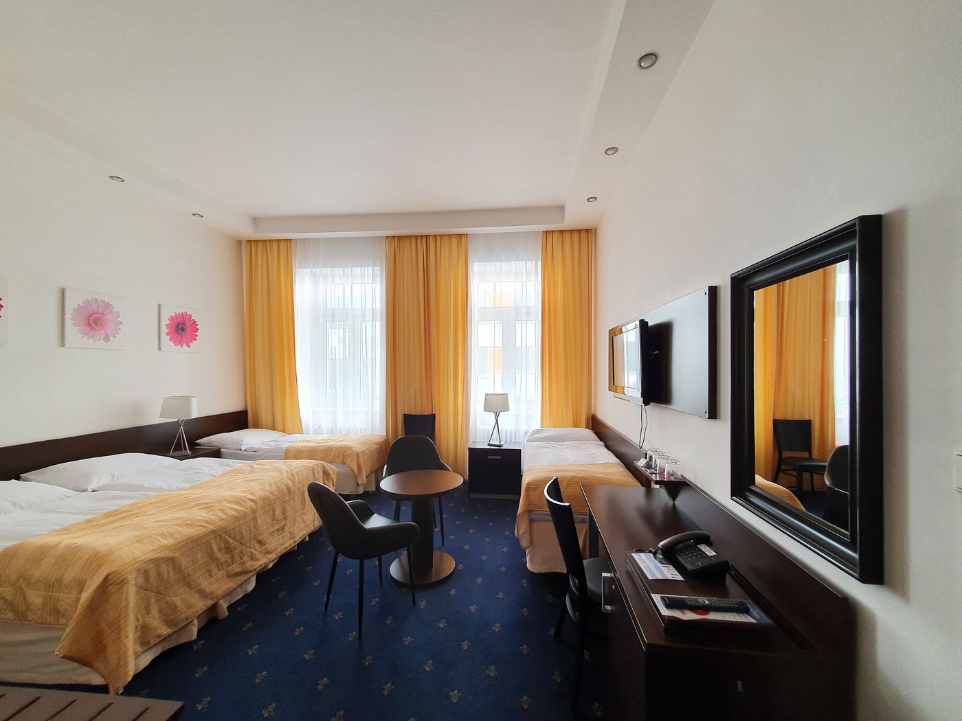 Royal Plaza-Czech Republic-PRAGUE -Room-10