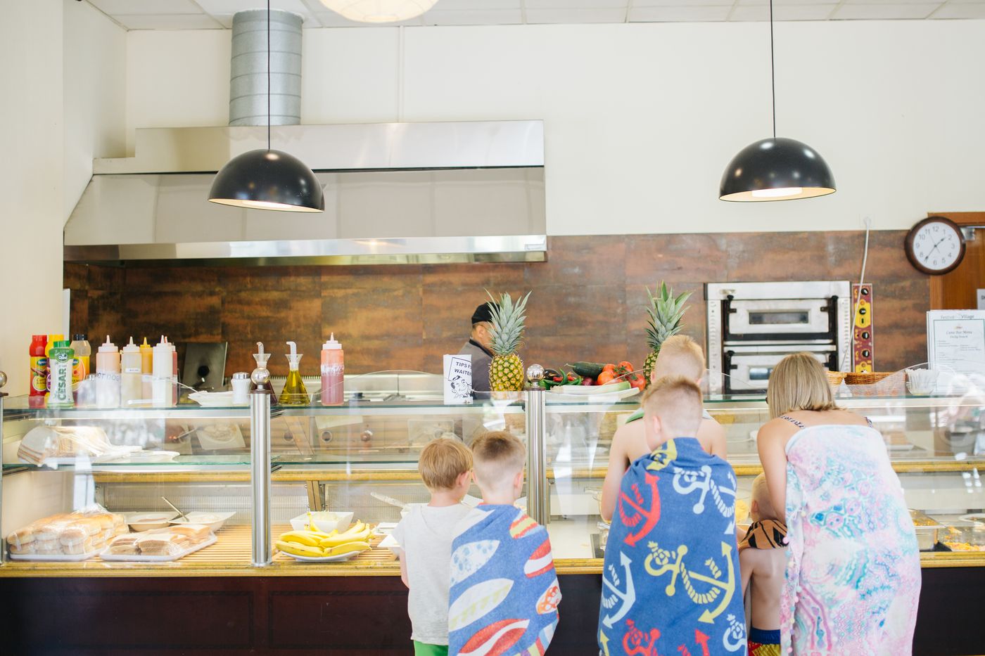 Festival-Village-Bar-22