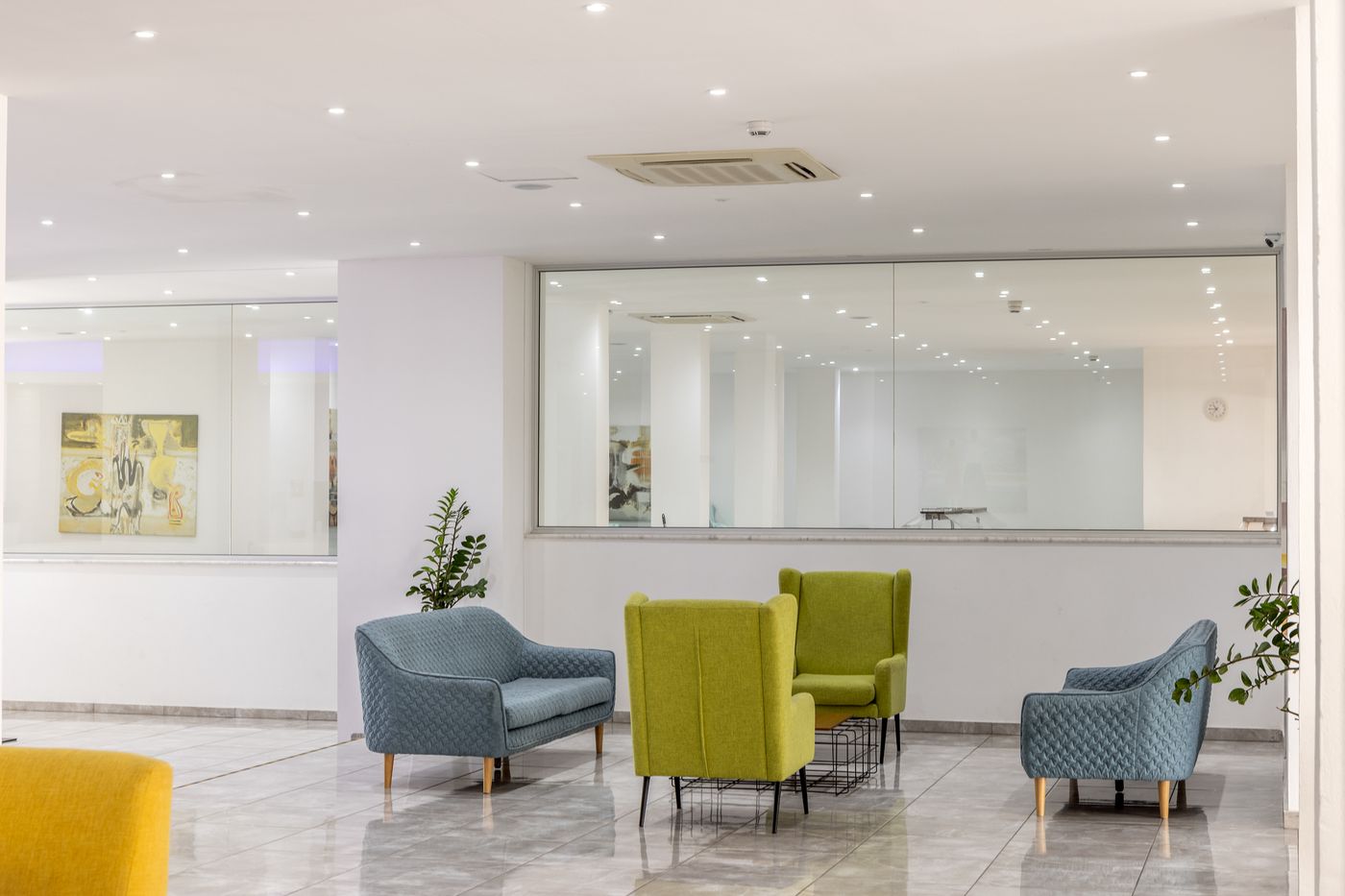 Papantonia-Apts-Lobby-48