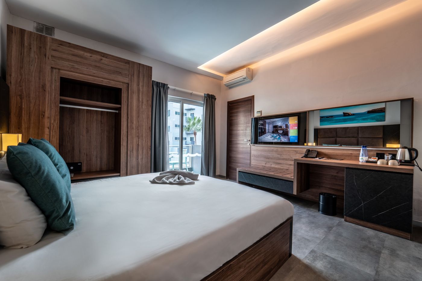 Pebbles-Resort-Room-15