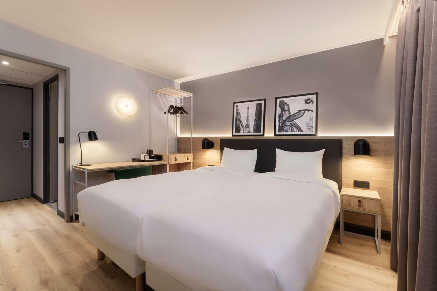 Campanile-Amsterdam-Room-19