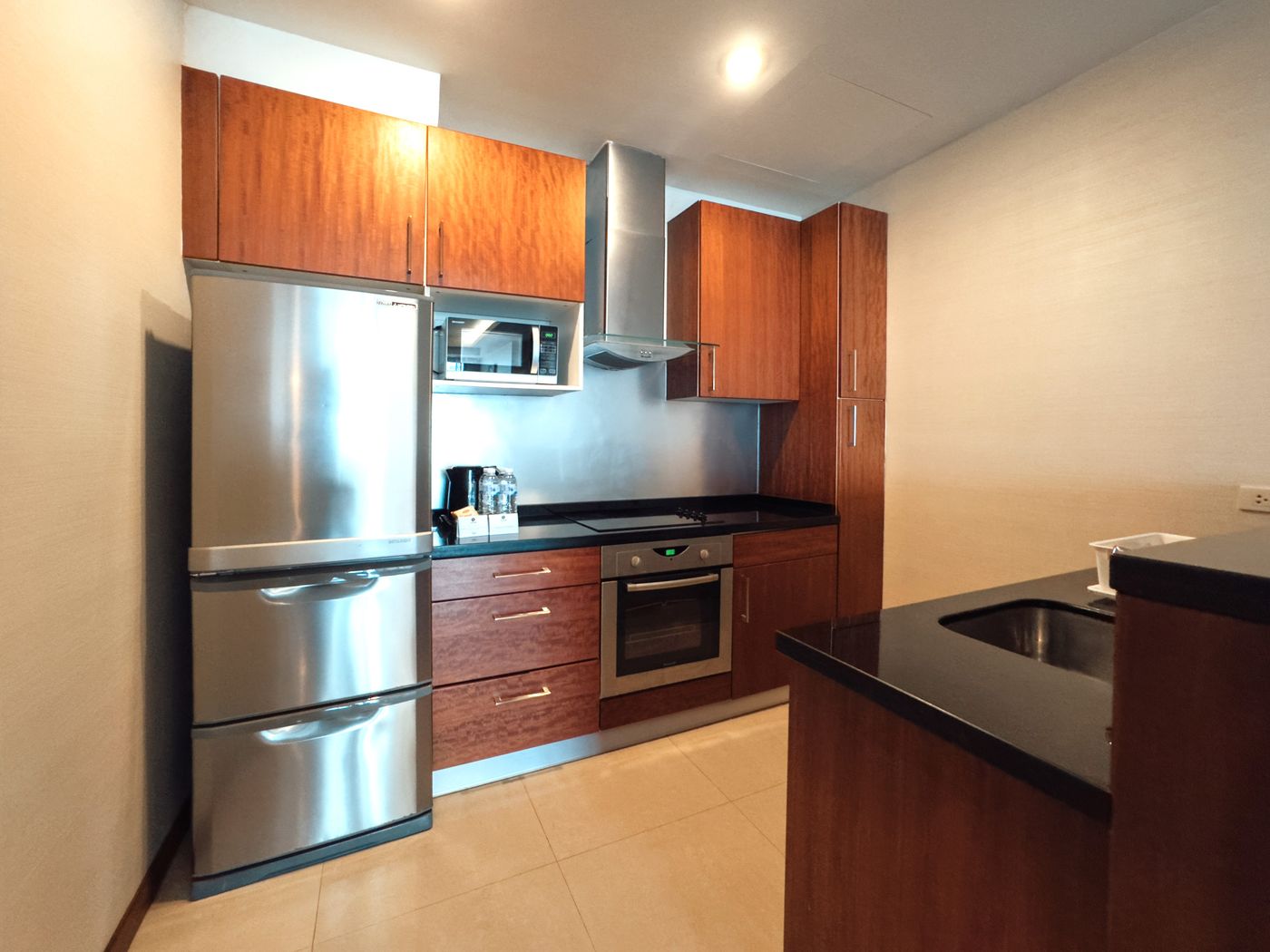 Column-Bangkok-Room-55