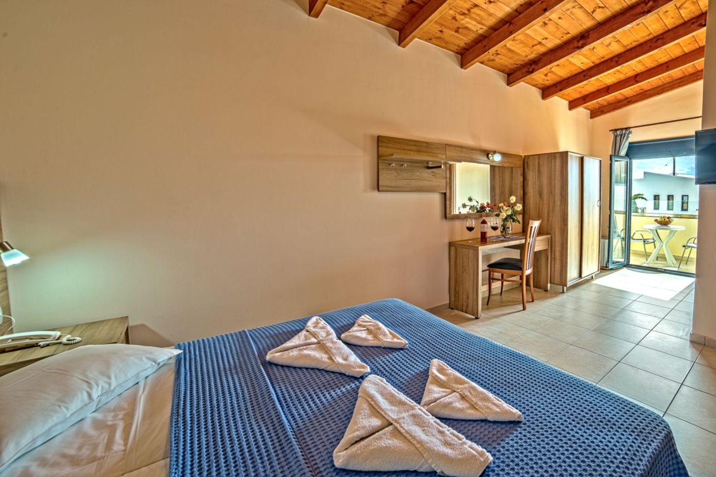 Blue-Aegean-Suites---Apts-Room-17