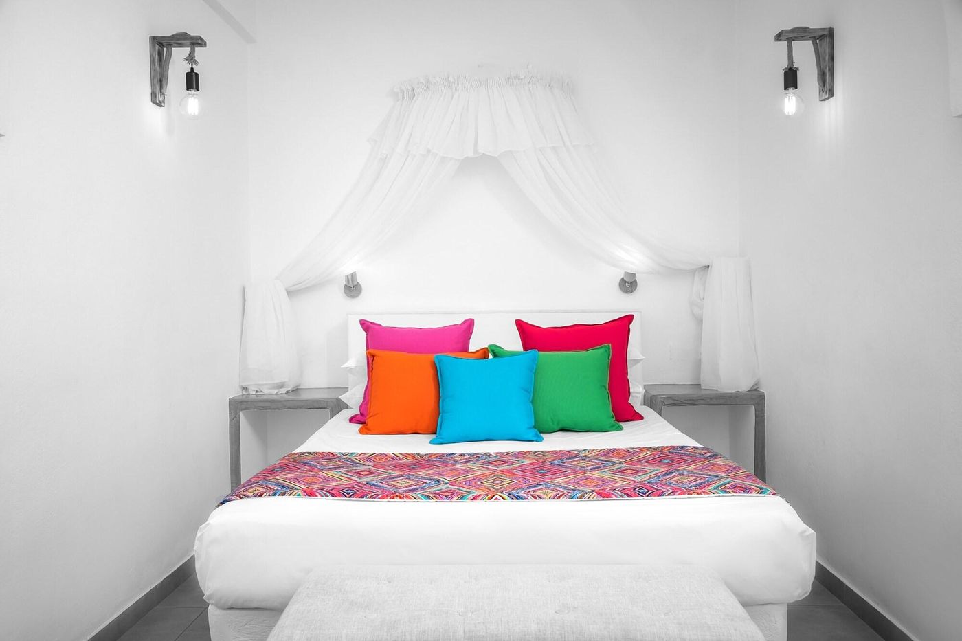 Abelonas-Retreat-Sunset-and-Sunrise-Lodgins-Room-13