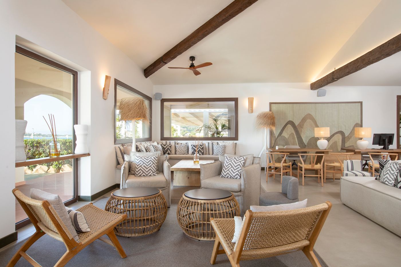 Mangia-s-Santa-Teresa-Sardinia--Curio-Collection-Lobby-25