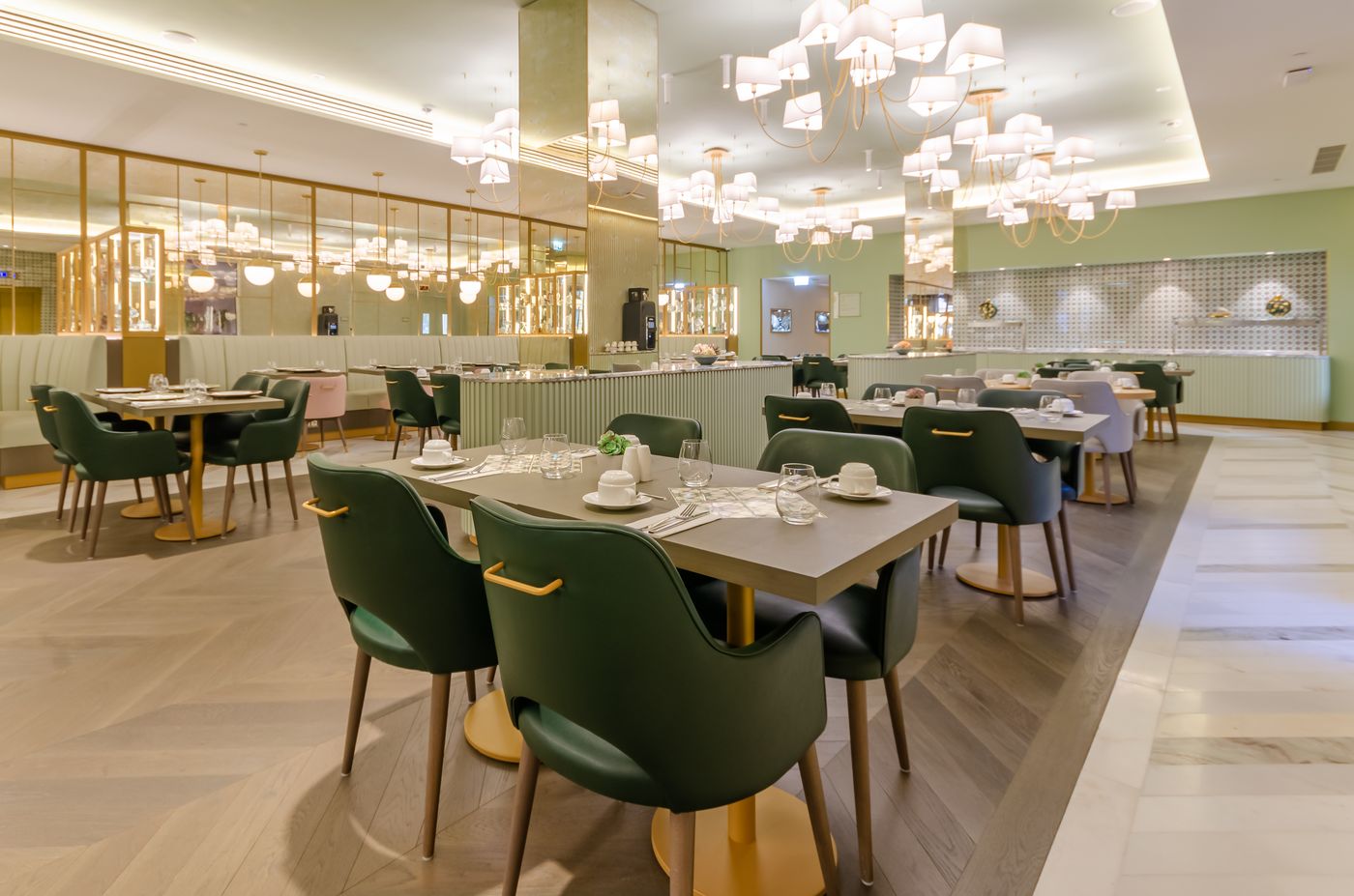 The-Emerald-House-Lisbon--Curio-Collection-by-Hilt-Restaurant-70