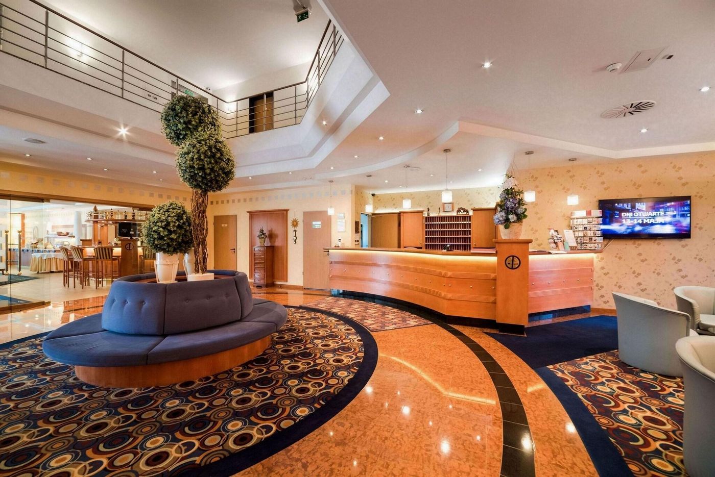 Hotel-Partner-Lobby-3