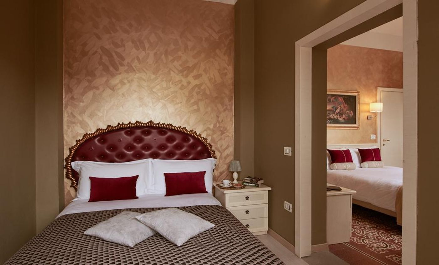 Villa-Tower-Inn-Pisa-General-view-13