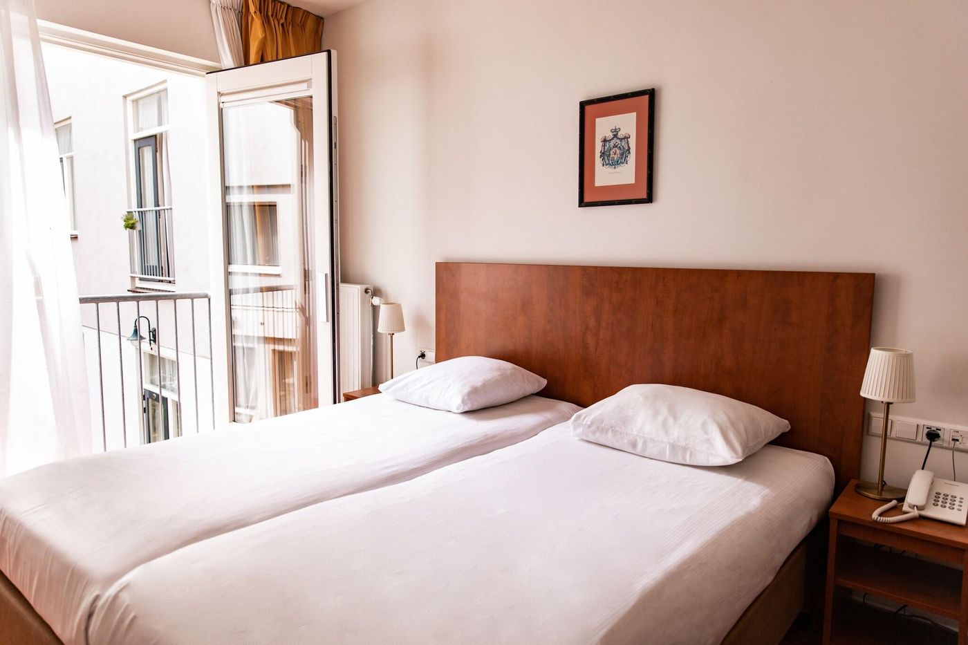 Ambassador-City-Centre-Hotel-Room-9