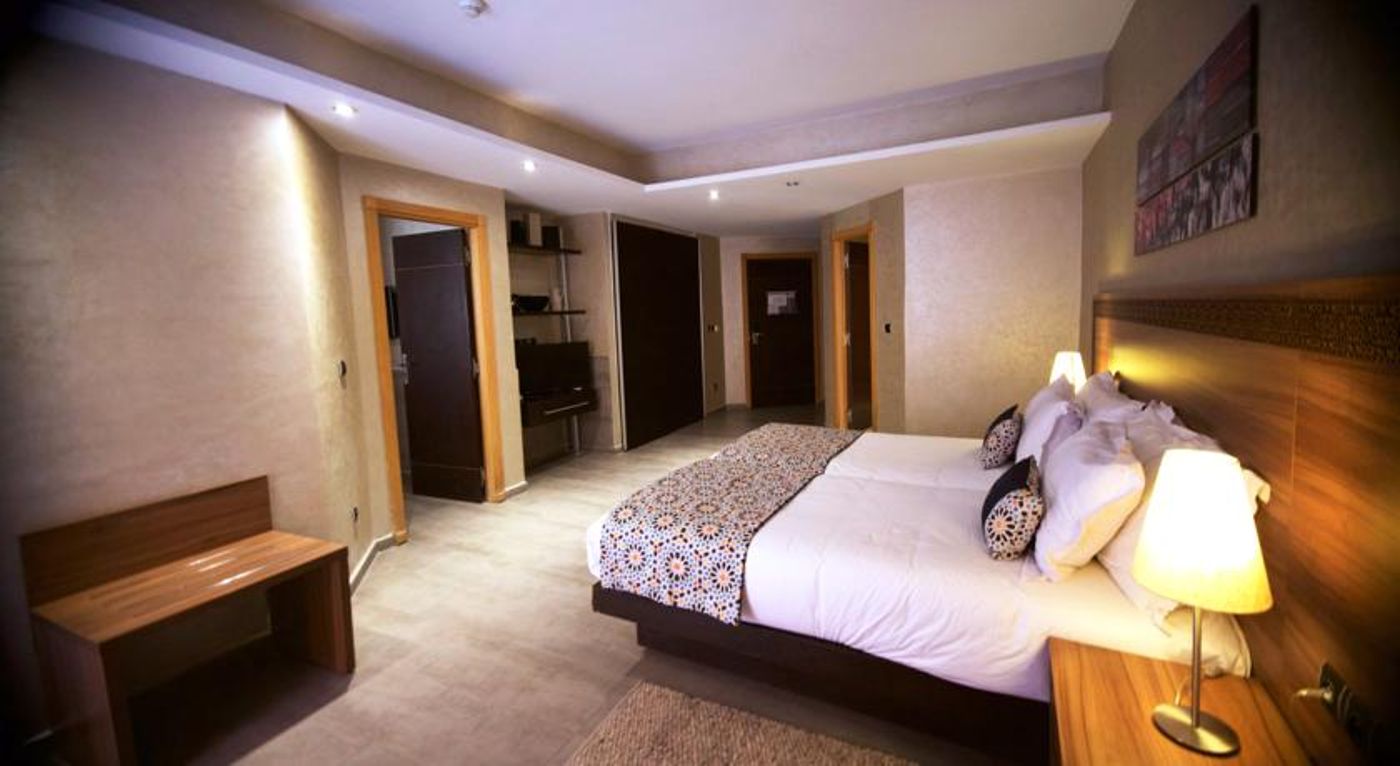 Dellarosa Hotel Suites and Spa