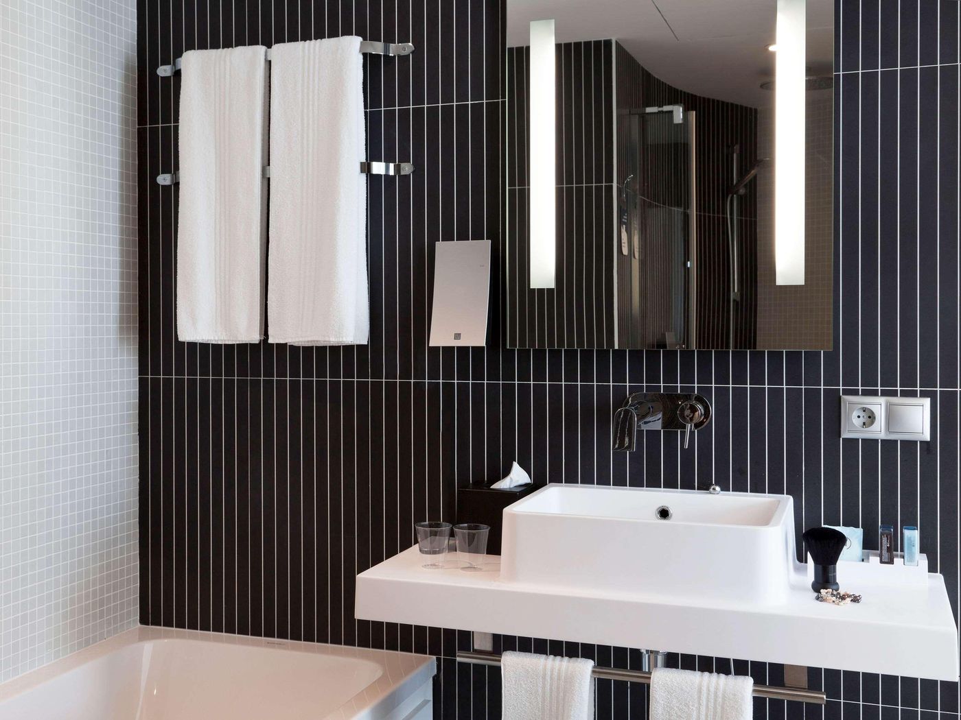 Novotel-Suites-Malaga-Centro-Room-25